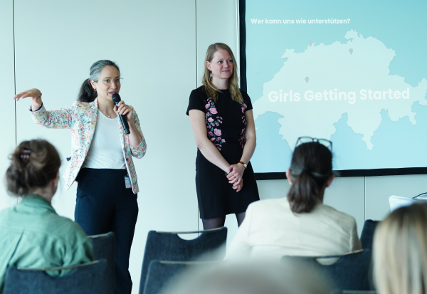 Frederike Asael, Managing Partner Impact Hub Bern, responsable du programme Diversity et Michelle Baumann, Responsable du projet Girls Getting Started